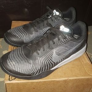 Nike Kobe Mentality II Blac/Cool Grey Shoes SZ 13